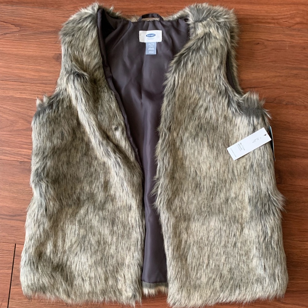 Old navy fur vest